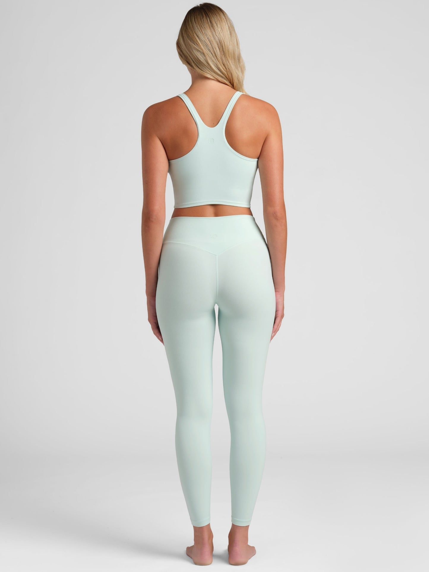 ComfrtCoreâ„?V-Neck Crop Tank