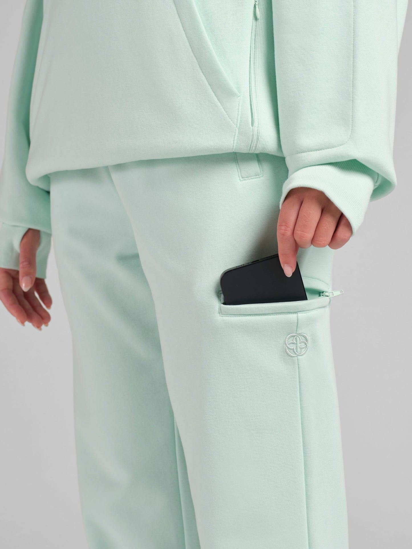 Halo Lightweight Airplane Mode Straight Leg Sweatpants