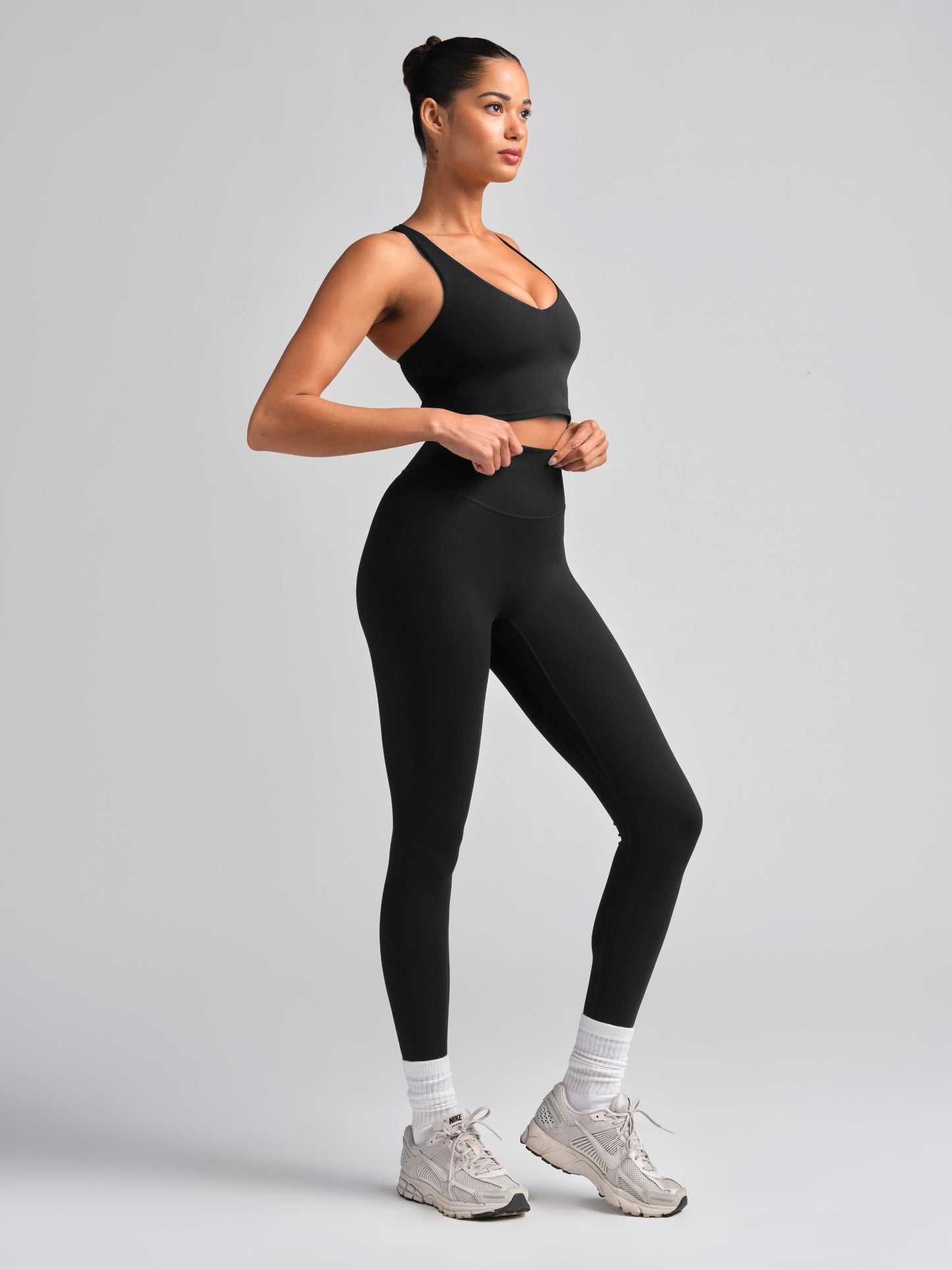 ComfrtCoreâ„?V-Neck Crop Tank